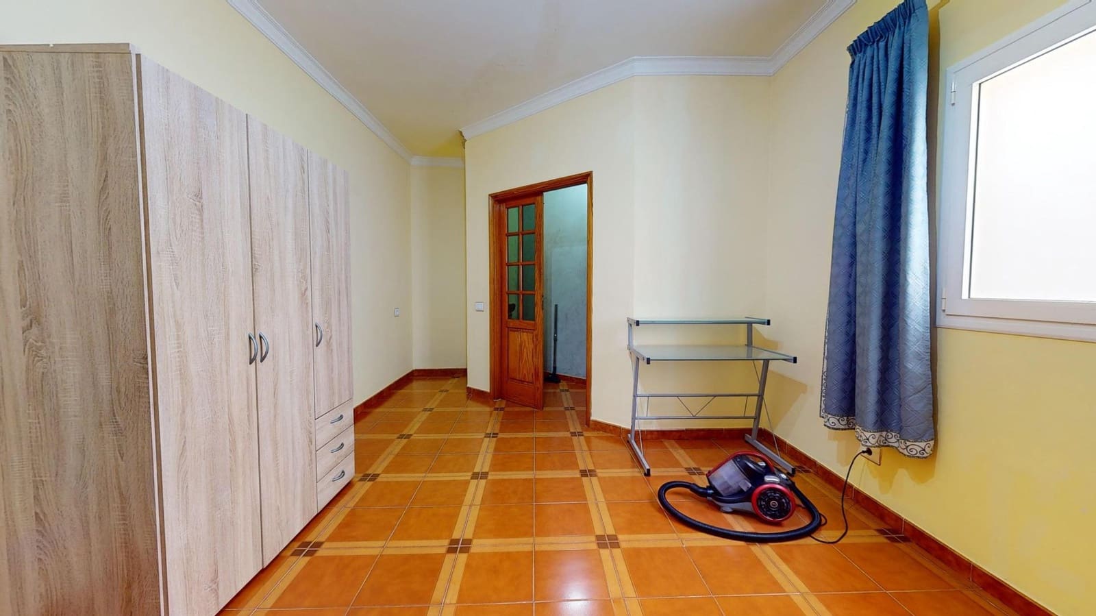 5 slaapkamer Rijtjeshuis te koop in Los Giles met garage - € 430.000 (Ref: 9473102)