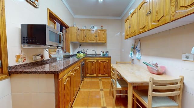 5 slaapkamer Rijtjeshuis te koop in Los Giles, Las Palmas de Gran Canaria met garage - € 430.000 (Ref: 9473102)