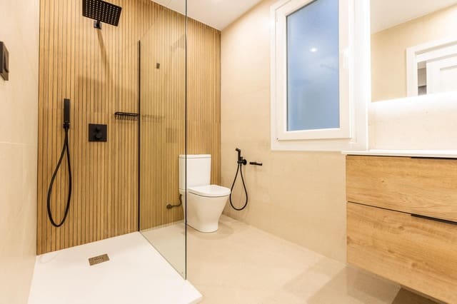 3 camera da letto Appartamento in vendita in A Coruña città con garage - 269.000 € (Rif: 9476234)