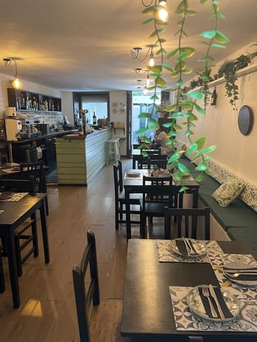 Commercial for rent in A Coruña city - € 1,000 (Ref: 9482126)