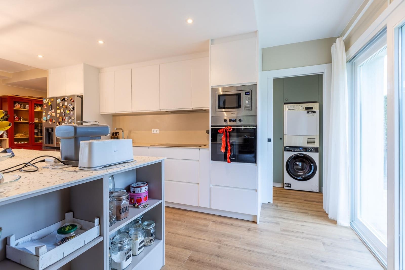 3 bedroom Villa for sale in Bergondo with pool - € 515,000 (Ref: 9485325)