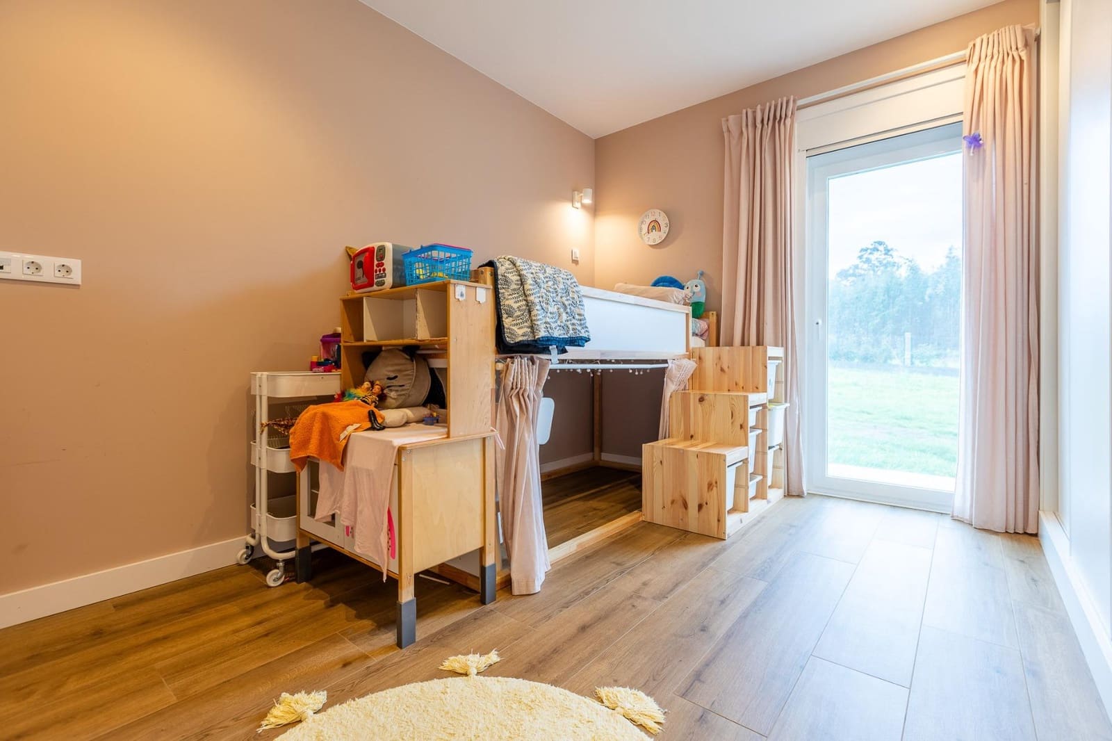 3 bedroom Villa for sale in Bergondo with pool - € 515,000 (Ref: 9485325)