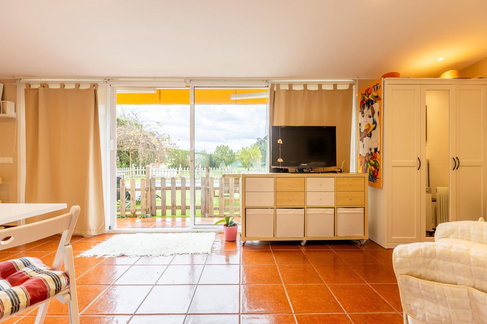 3 bedroom Villa for sale in Bergondo with pool - € 515,000 (Ref: 9485325)