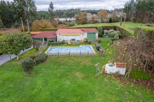 3 bedroom Villa for sale in Bergondo with pool - € 515,000 (Ref: 9485325)