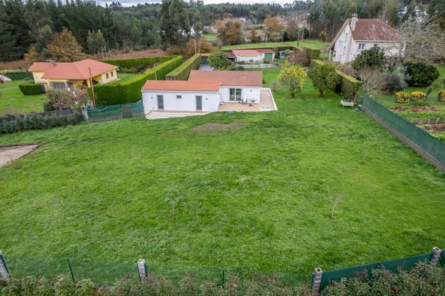 3 bedroom Villa for sale in Bergondo with pool - € 515,000 (Ref: 9485325)