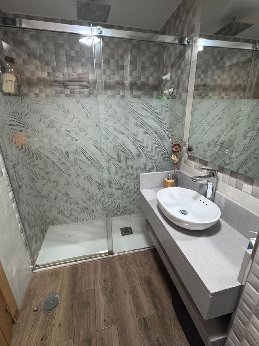 3 bedroom Flat for sale in Jaen city with pool garage - € 295,000 (Ref: 9488407)