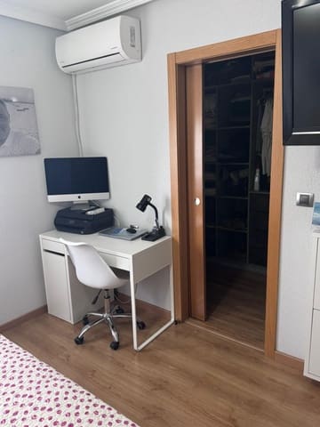 3 bedroom Flat for sale in Jaén city with pool garage - € 295,000 (Ref: 9488407)