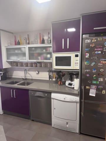 3 bedroom Flat for sale in Jaén city with pool garage - € 295,000 (Ref: 9488407)