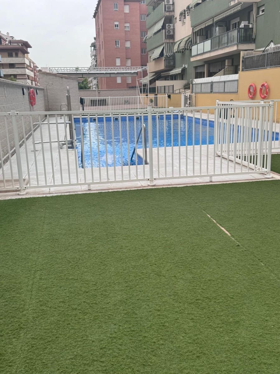 3 bedroom Flat for sale in Jaen city with pool garage - € 295,000 (Ref: 9488407)