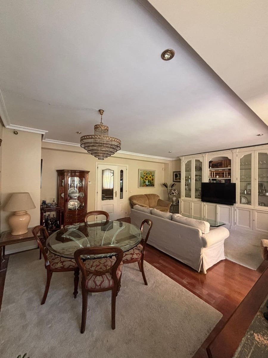 5 soveværelse Rækkehus til salg i Pozuelo de Alarcon med swimmingpool garage - € 1.349.000 (Ref: 9491718)