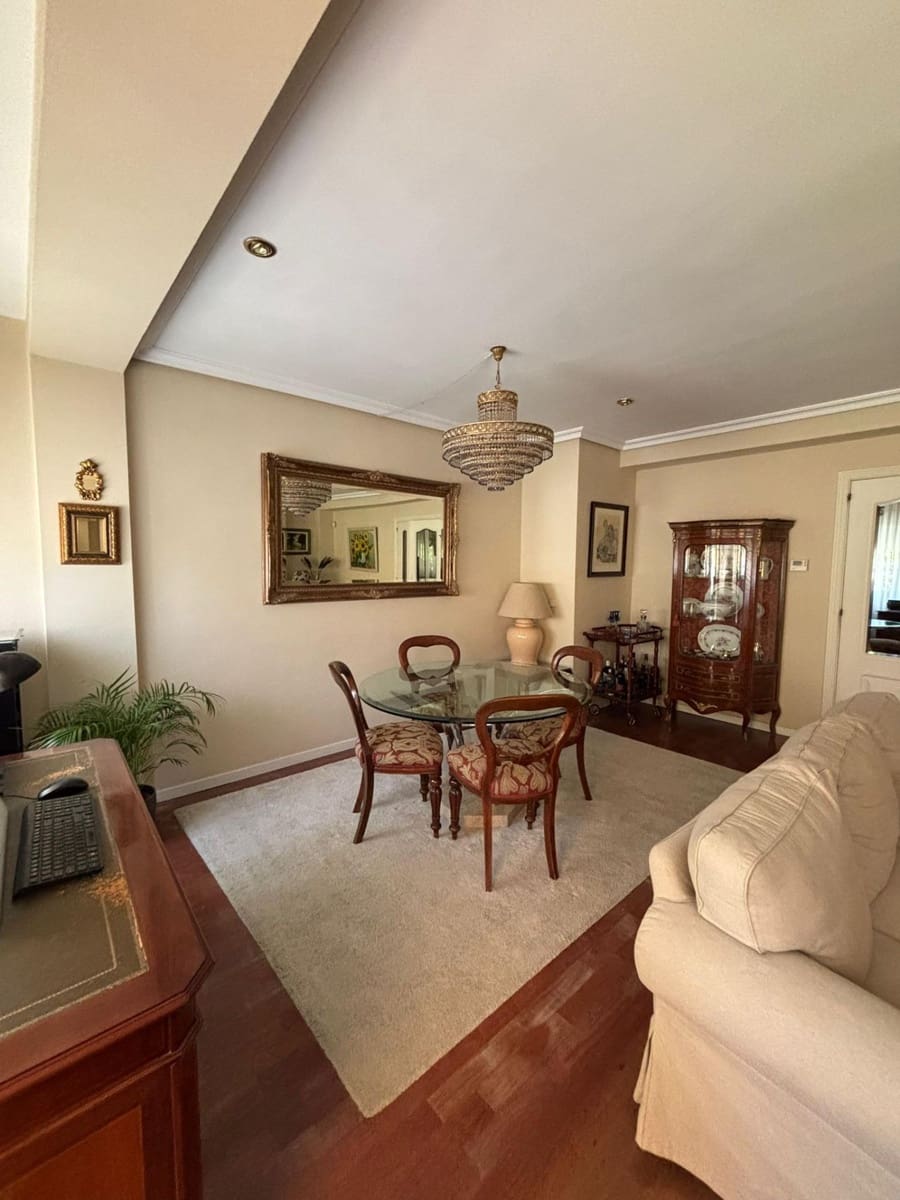 5 soveværelse Rækkehus til salg i Pozuelo de Alarcon med swimmingpool garage - € 1.349.000 (Ref: 9491718)