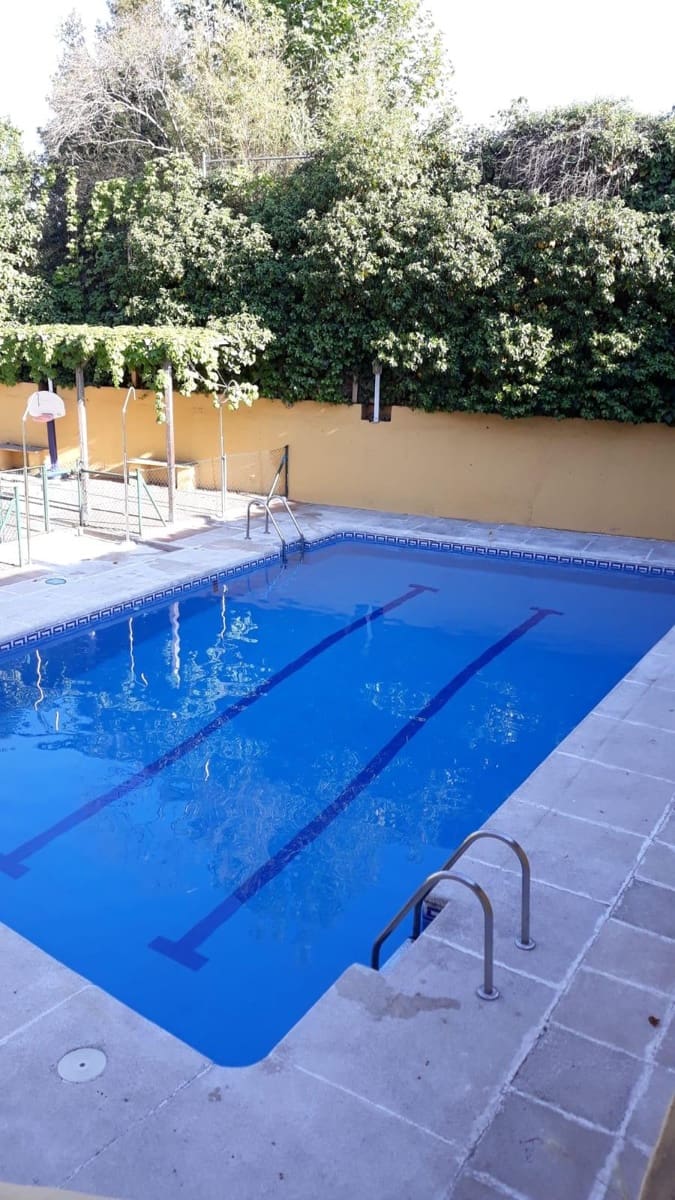 5 soveværelse Rækkehus til salg i Pozuelo de Alarcon med swimmingpool garage - € 1.349.000 (Ref: 9491718)