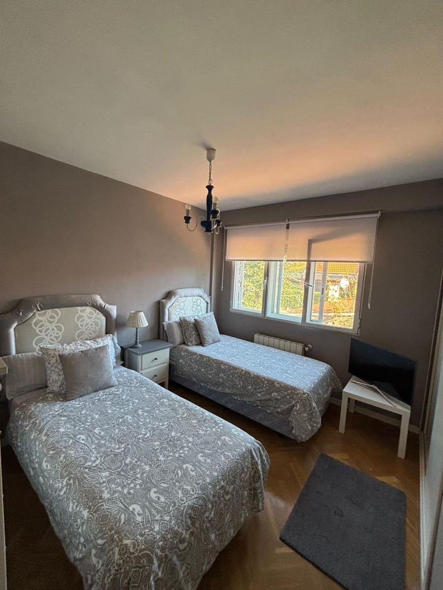 5 soveværelse Rækkehus til salg i Pozuelo de Alarcon med swimmingpool garage - € 1.349.000 (Ref: 9491718)