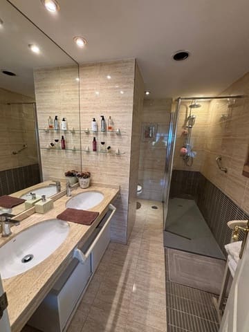 5 soveværelse Rækkehus til salg i Pozuelo de Alarcón med swimmingpool garage - € 1.349.000 (Ref: 9491718)