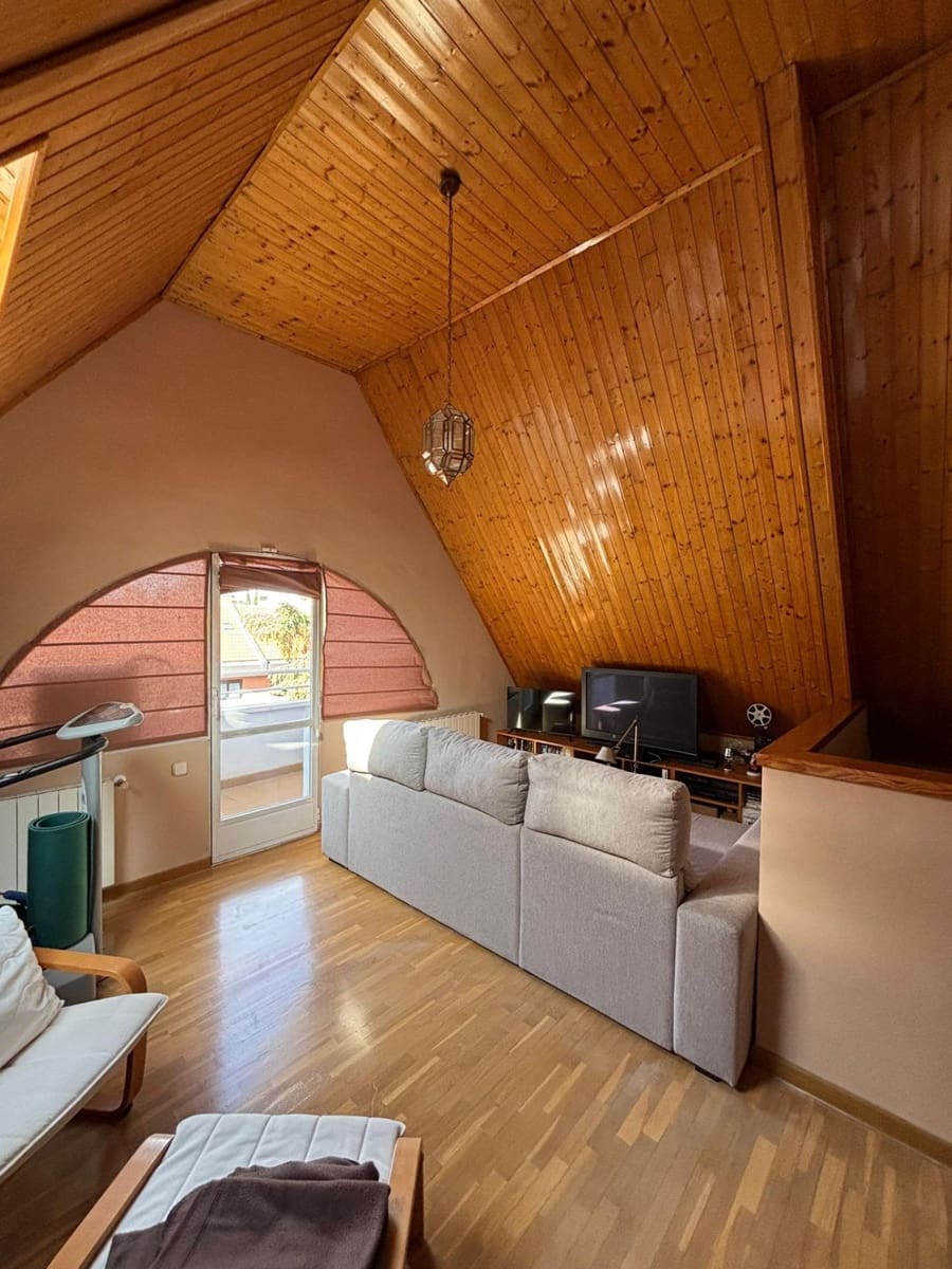 5 soveværelse Rækkehus til salg i Pozuelo de Alarcon med swimmingpool garage - € 1.349.000 (Ref: 9491718)