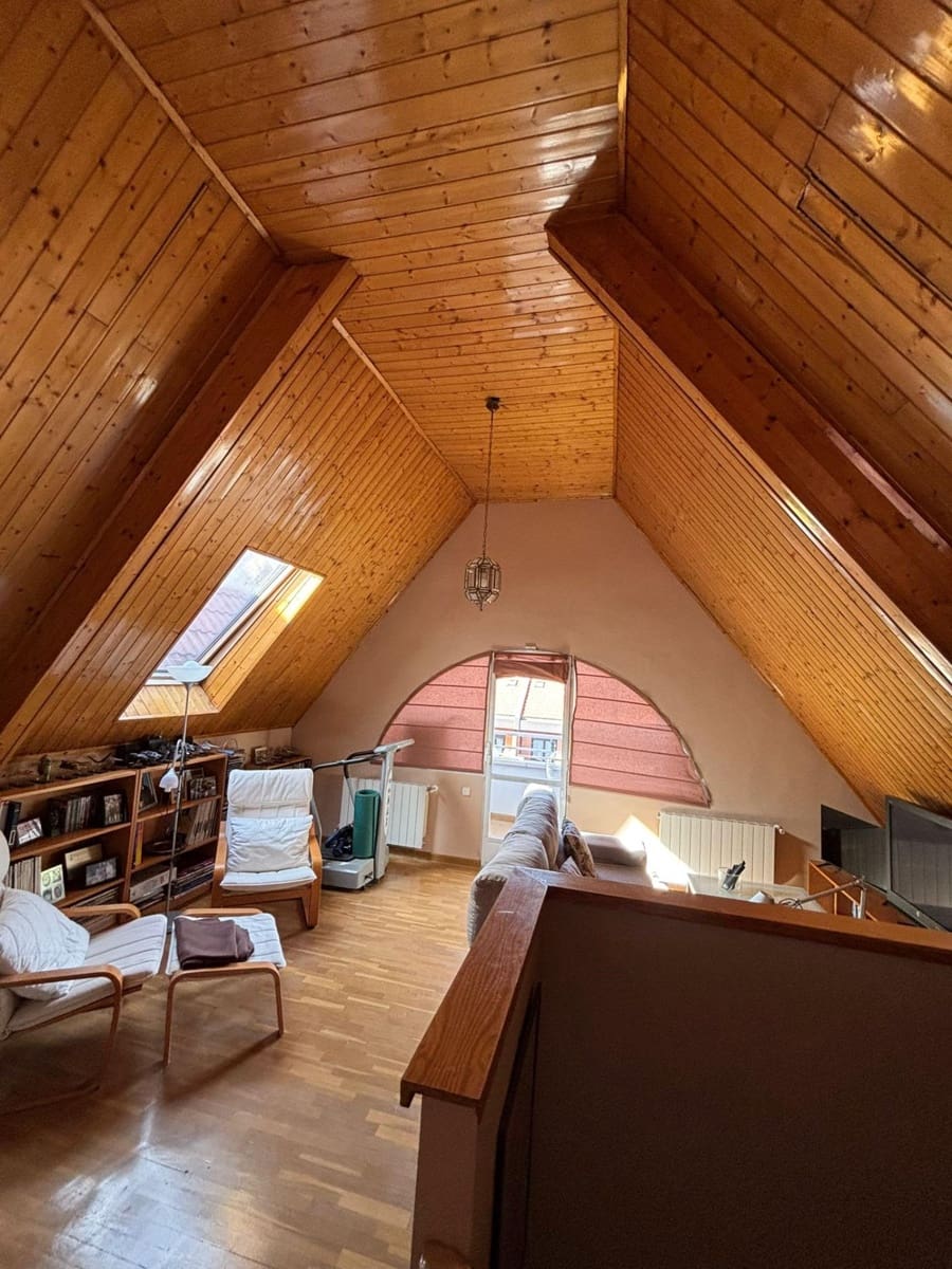 5 soveværelse Rækkehus til salg i Pozuelo de Alarcon med swimmingpool garage - € 1.349.000 (Ref: 9491718)