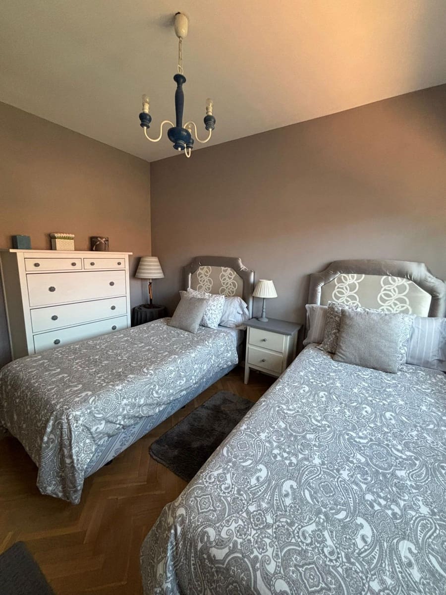 5 soveværelse Rækkehus til salg i Pozuelo de Alarcon med swimmingpool garage - € 1.349.000 (Ref: 9491718)