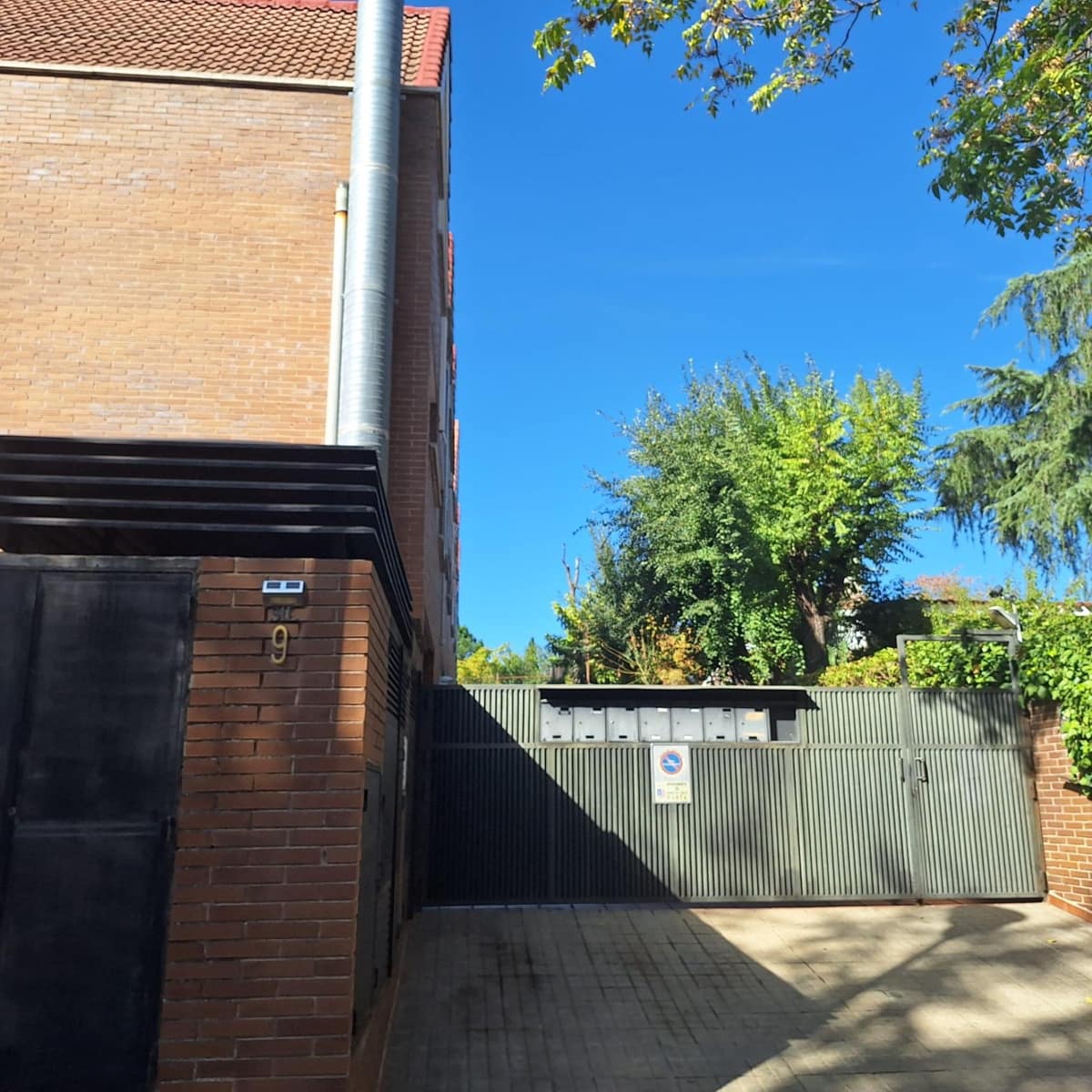 5 soveværelse Rækkehus til salg i Pozuelo de Alarcon med swimmingpool garage - € 1.349.000 (Ref: 9491718)