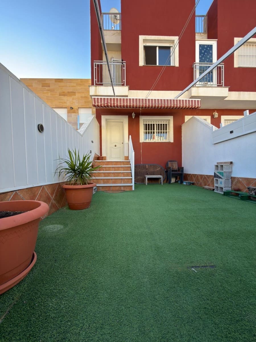 Adosado de 3 habitaciones en San Pedro del Pinatar en venta con garaje - 187.000 € (Ref: 9496374)