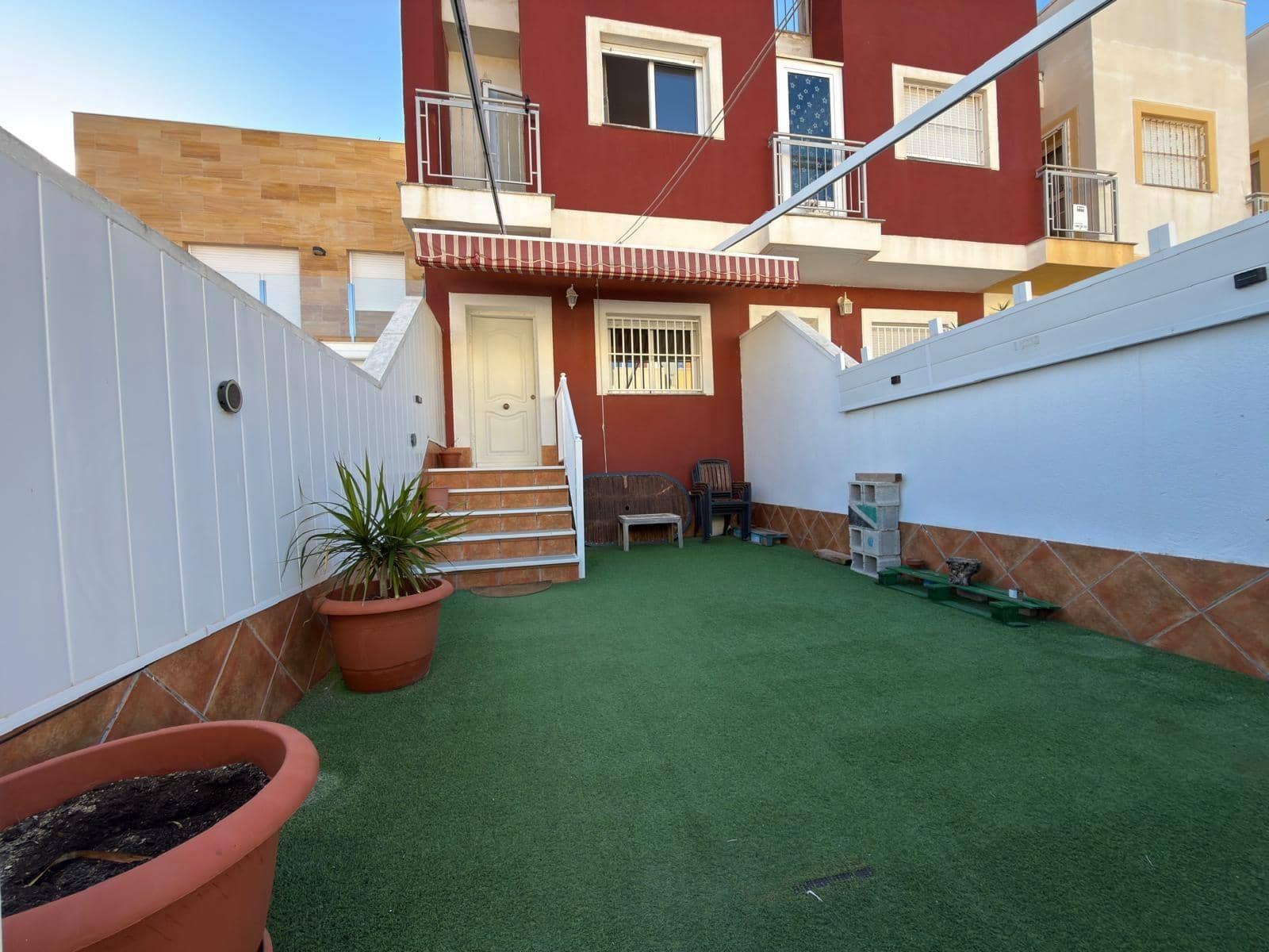 Adosado de 3 habitaciones en San Pedro del Pinatar en venta con garaje - 187.000 € (Ref: 9496374)