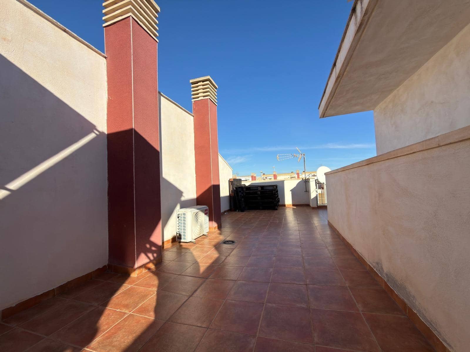 Adosado de 3 habitaciones en San Pedro del Pinatar en venta con garaje - 187.000 € (Ref: 9496374)
