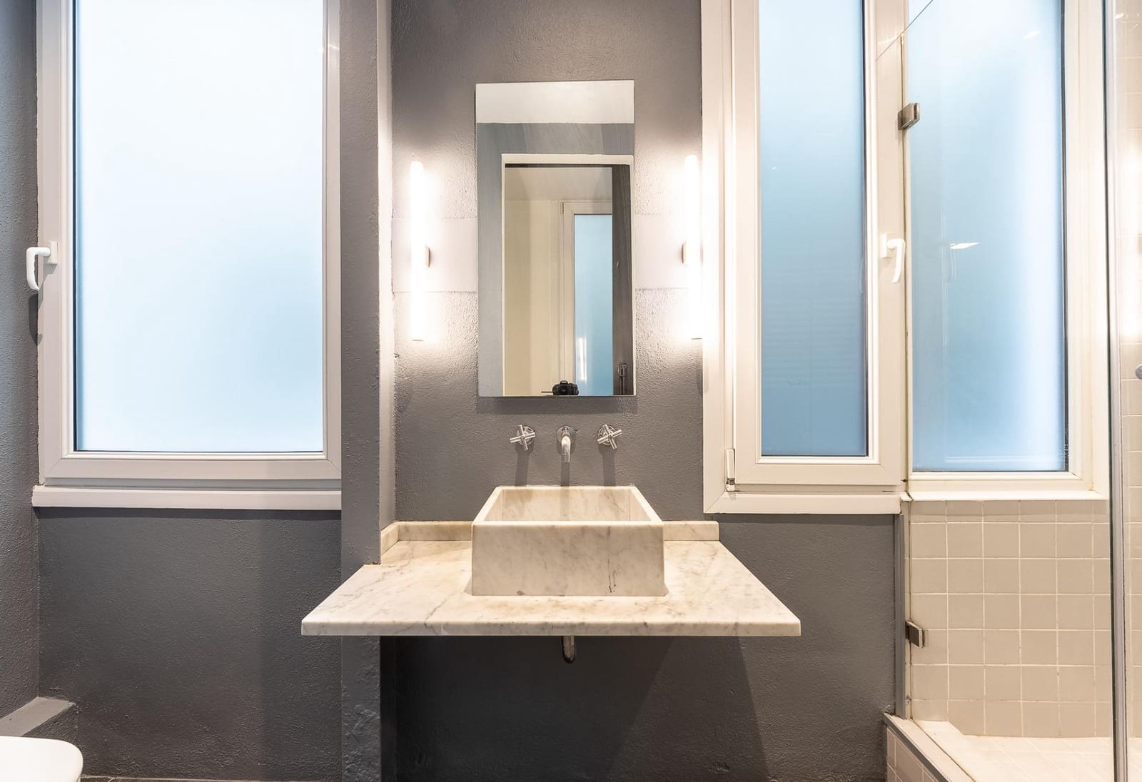 2 bedroom Flat for sale in Bilbao - € 495,000 (Ref: 9496375)