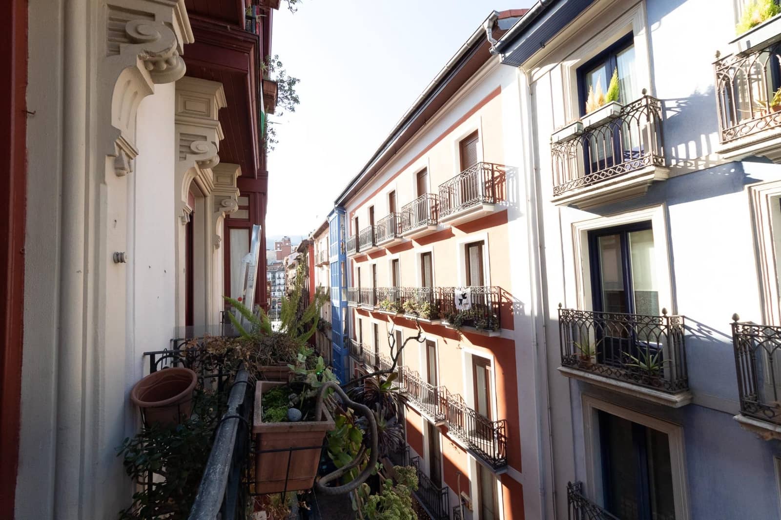 2 bedroom Flat for sale in Bilbao - € 495,000 (Ref: 9496375)