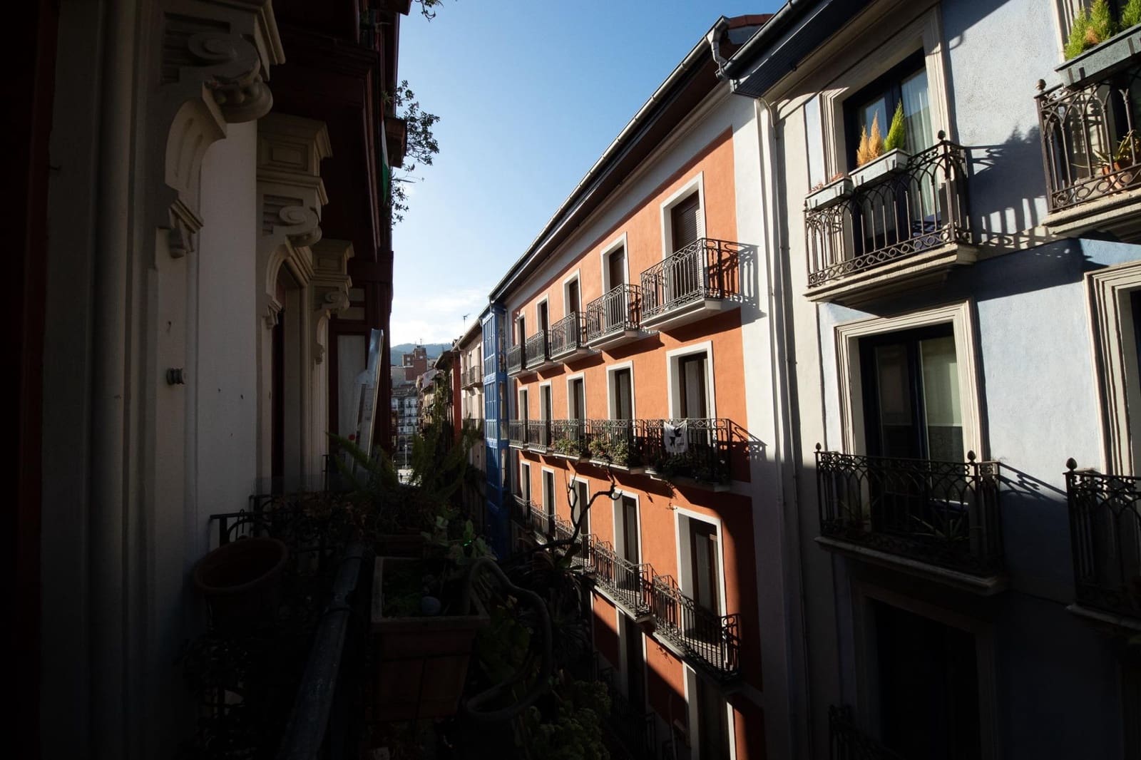 2 bedroom Flat for sale in Bilbao - € 495,000 (Ref: 9496375)