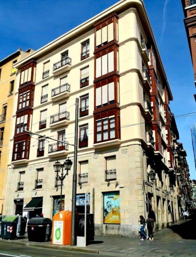 Piso de 2 habitaciones en Bilbao en venta - 445.000 € (Ref: 9496375)