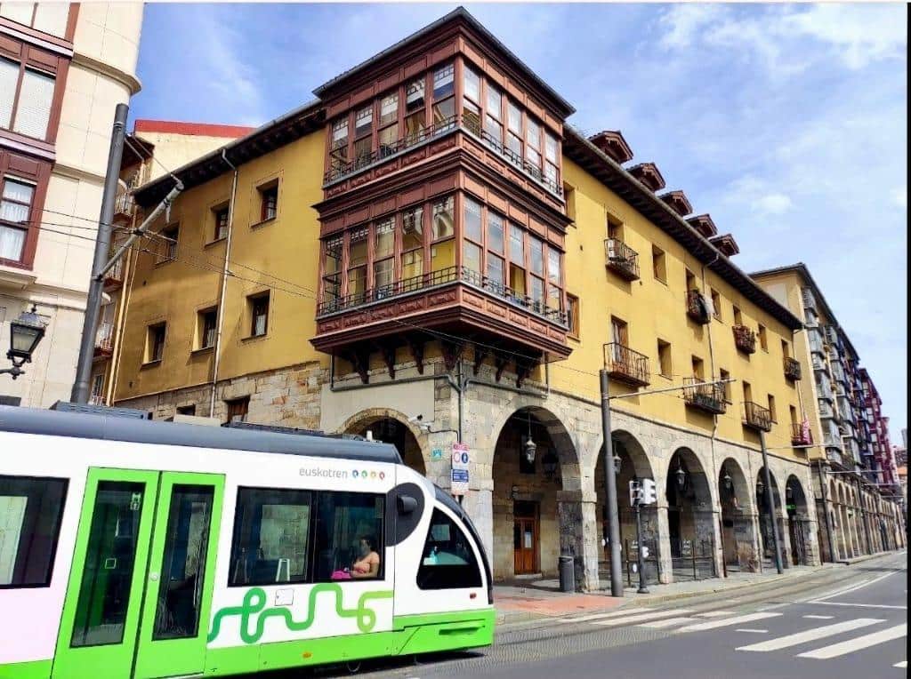 Piso de 2 habitaciones en Bilbao en venta - 445.000 € (Ref: 9496375)