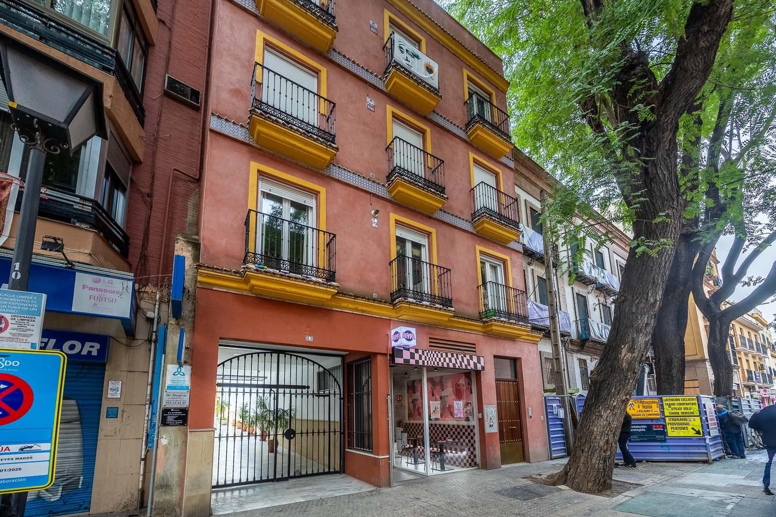 1 bedroom Flat for sale in Seville city - € 399,000 (Ref: 9497548)