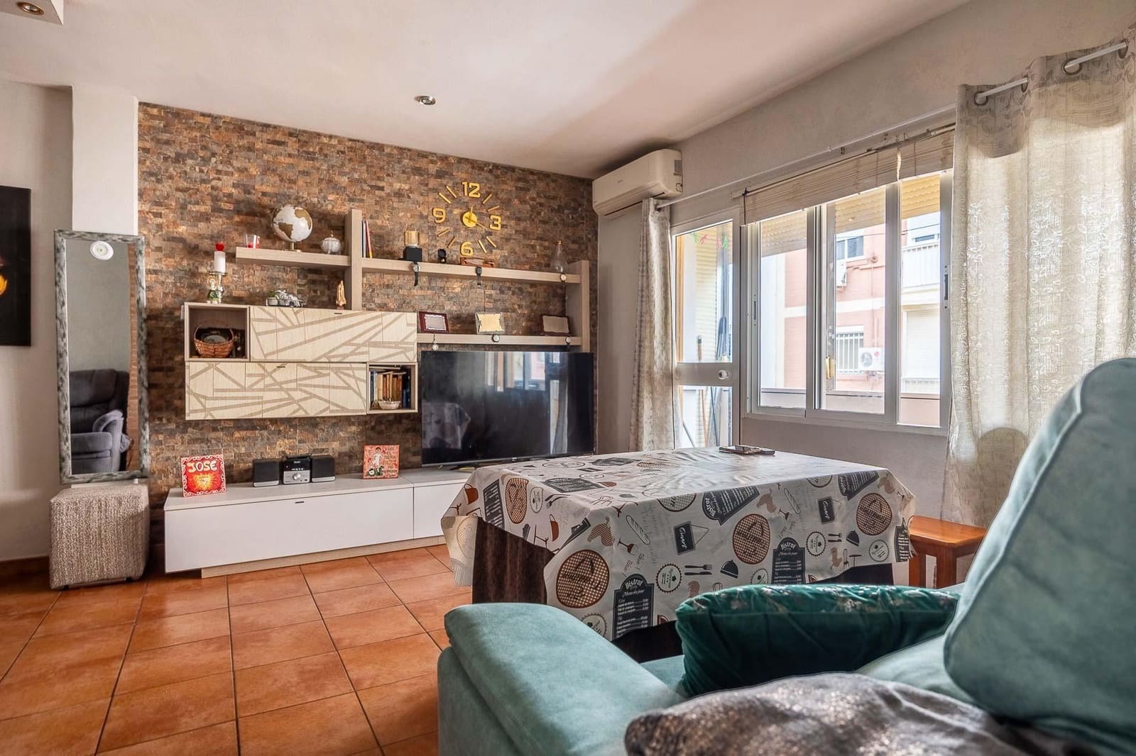 2 bedroom Flat for sale in Alcala de Guadaira - € 129,900 (Ref: 9497549)