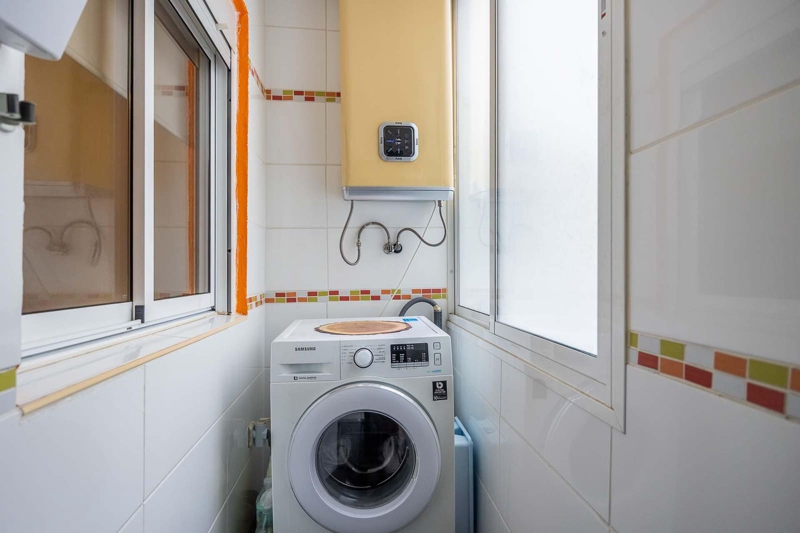 2 bedroom Flat for sale in Alcala de Guadaira - € 129,900 (Ref: 9497549)