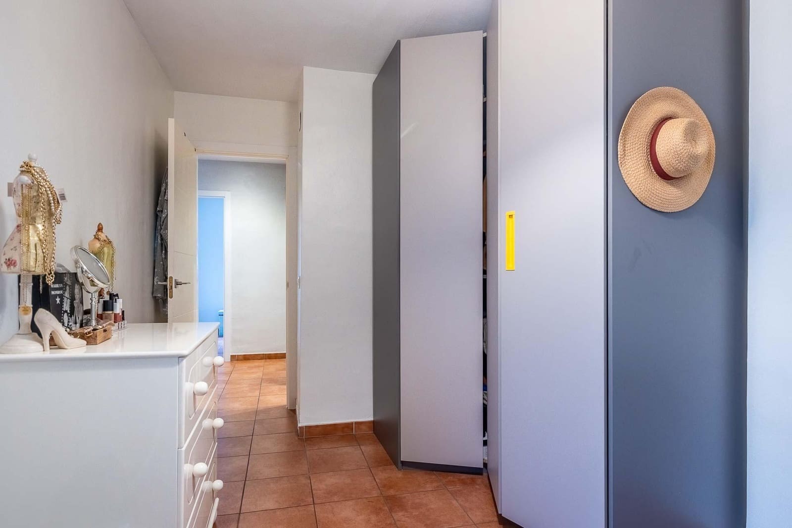 2 bedroom Flat for sale in Alcala de Guadaira - € 129,900 (Ref: 9497549)