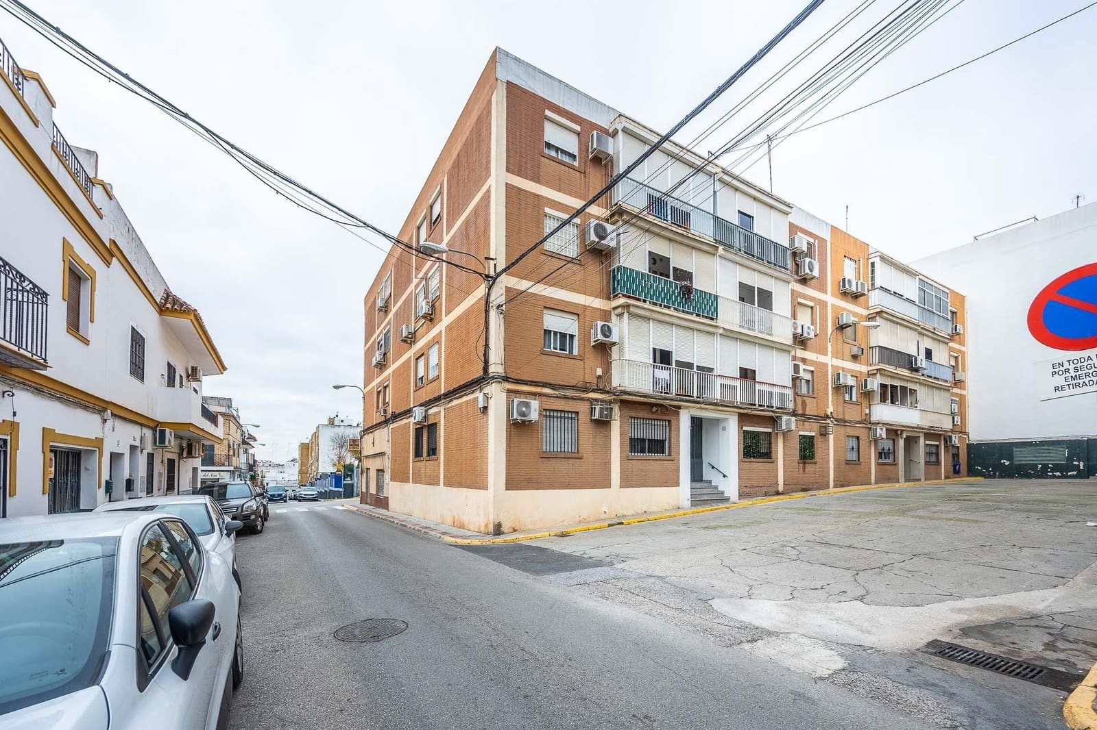 2 bedroom Flat for sale in Alcala de Guadaira - € 129,900 (Ref: 9497549)