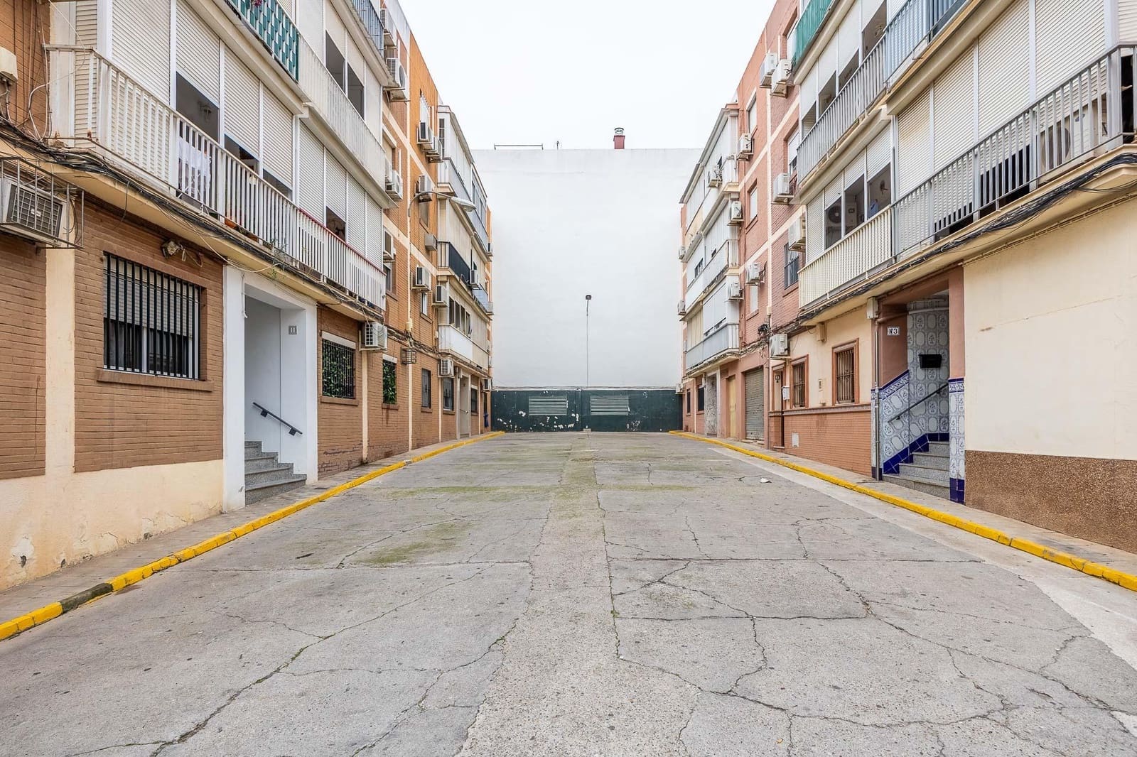 2 bedroom Flat for sale in Alcala de Guadaira - € 129,900 (Ref: 9497549)