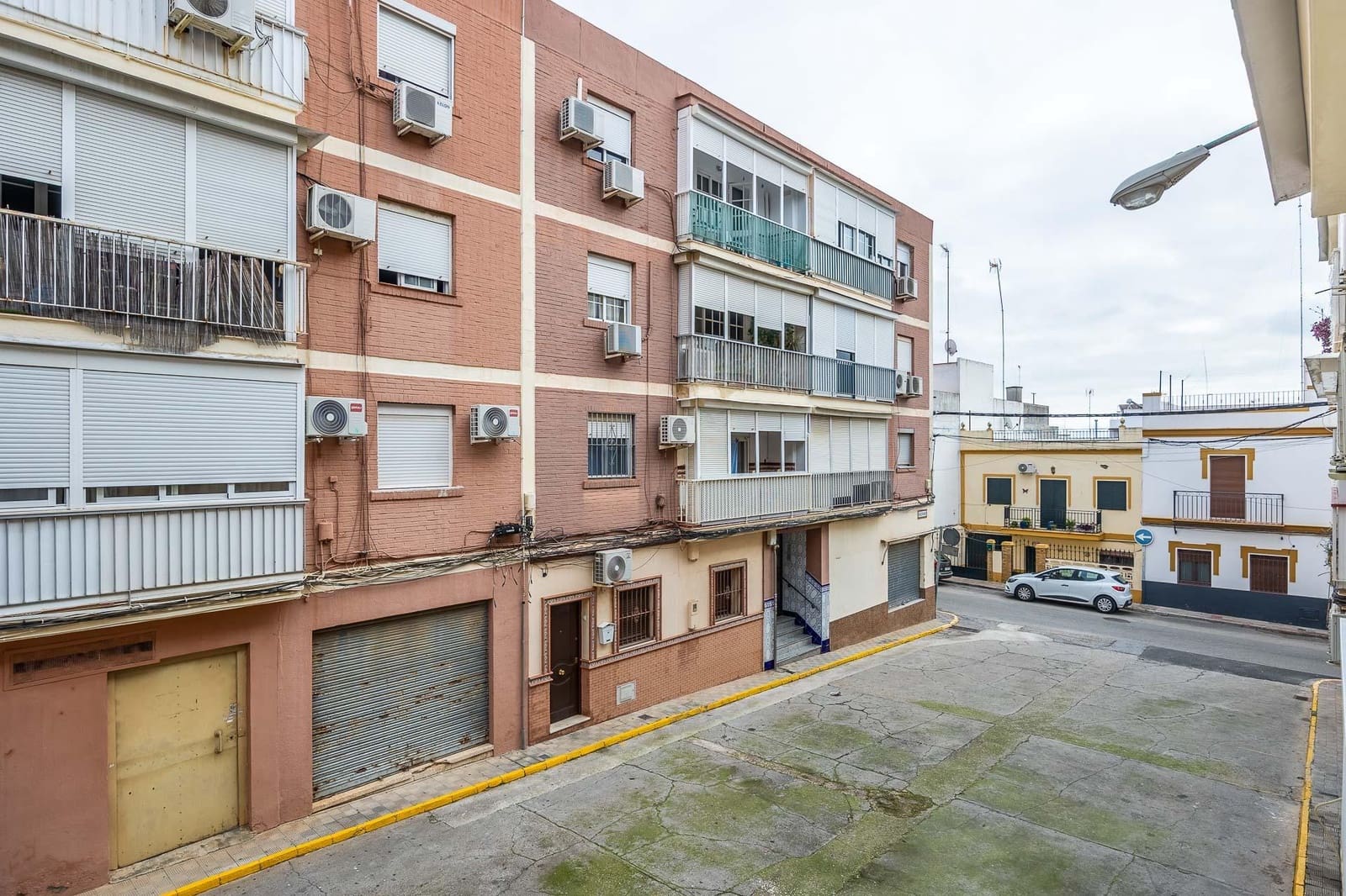 2 bedroom Flat for sale in Alcala de Guadaira - € 129,900 (Ref: 9497549)