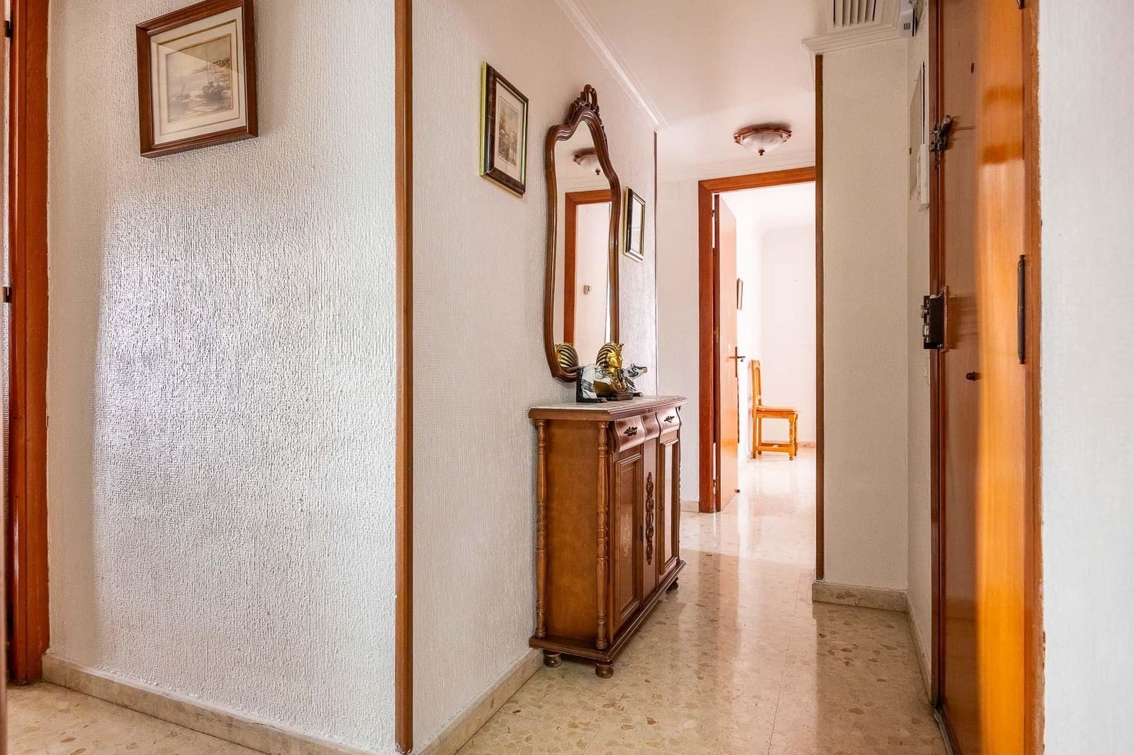4 soveværelse Lejlighed til salg i Sevilla by med garage - € 485.000 (Ref: 9502590)