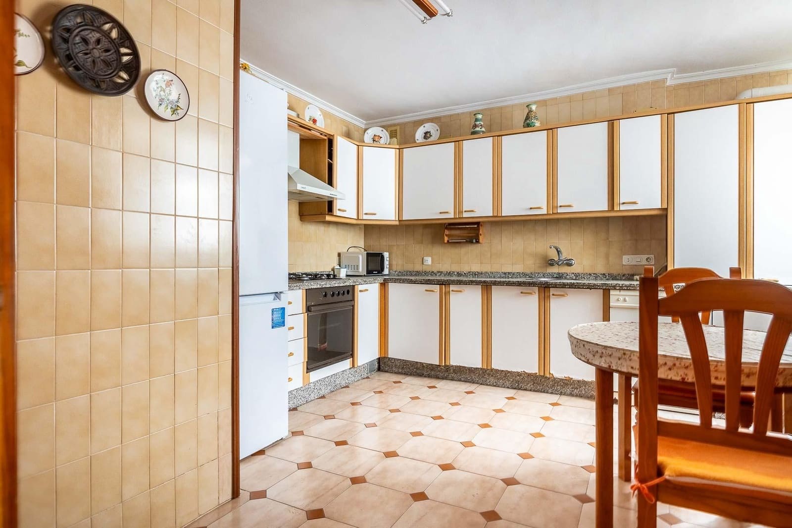 4 soveværelse Lejlighed til salg i Sevilla by med garage - € 485.000 (Ref: 9502590)