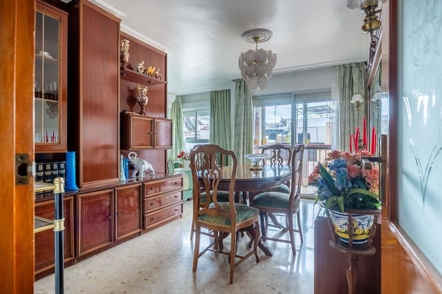 4 soveværelse Lejlighed til salg i Sevilla by med garage - € 485.000 (Ref: 9502590)
