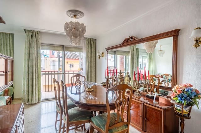 4 soveværelse Lejlighed til salg i Sevilla by med garage - € 485.000 (Ref: 9502590)