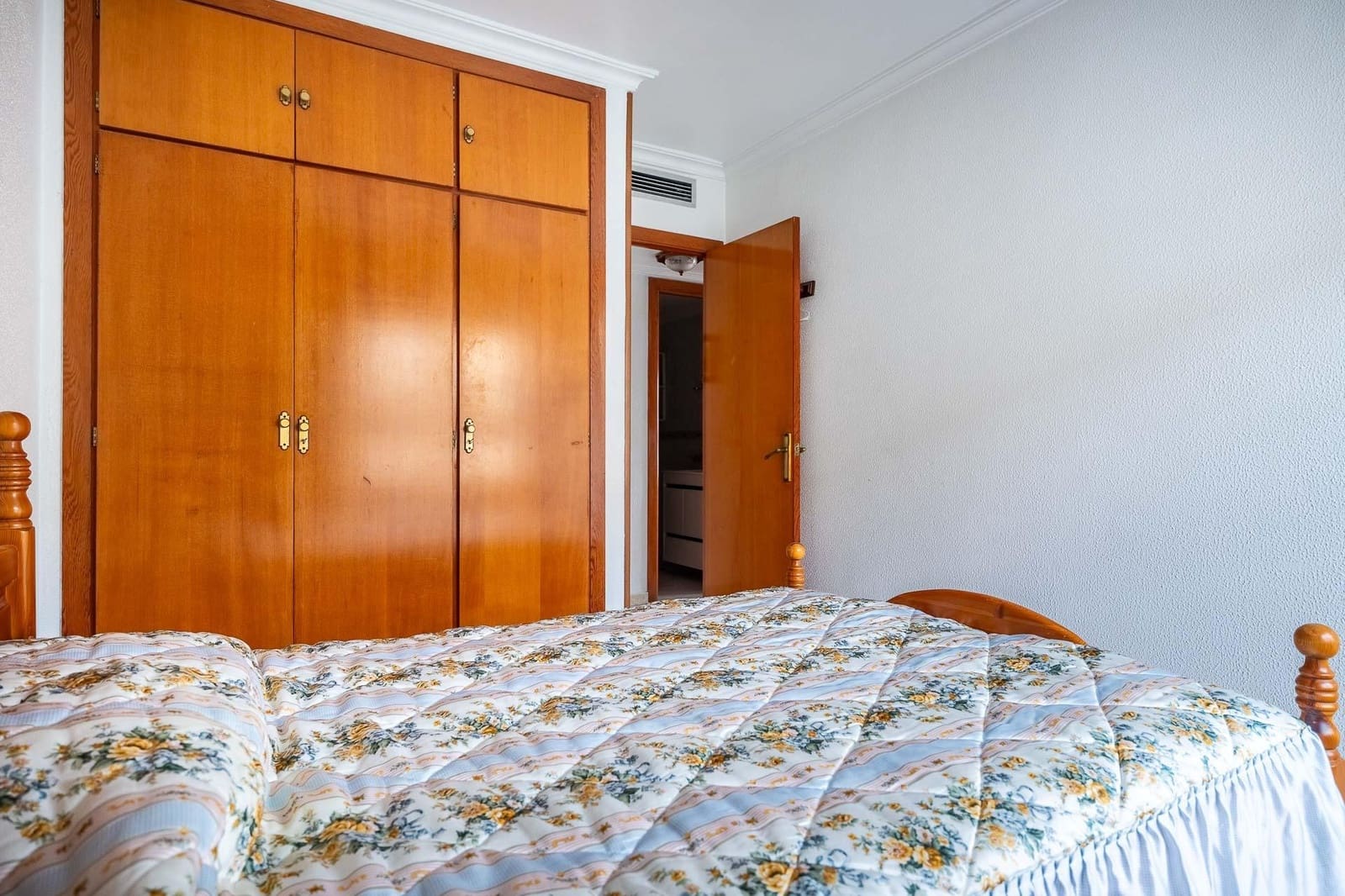 4 soveværelse Lejlighed til salg i Sevilla by med garage - € 485.000 (Ref: 9502590)