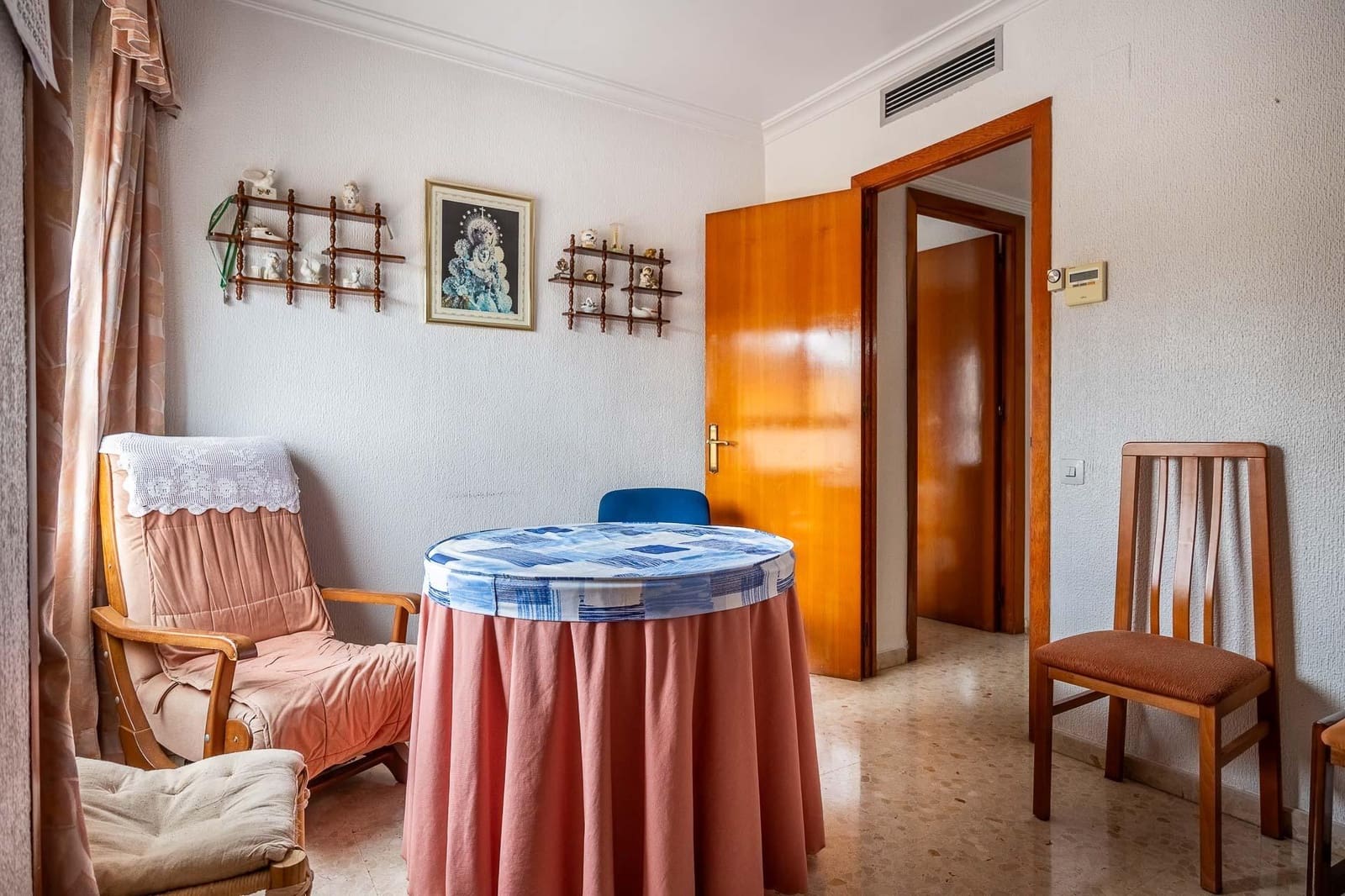 4 soveværelse Lejlighed til salg i Sevilla by med garage - € 485.000 (Ref: 9502590)