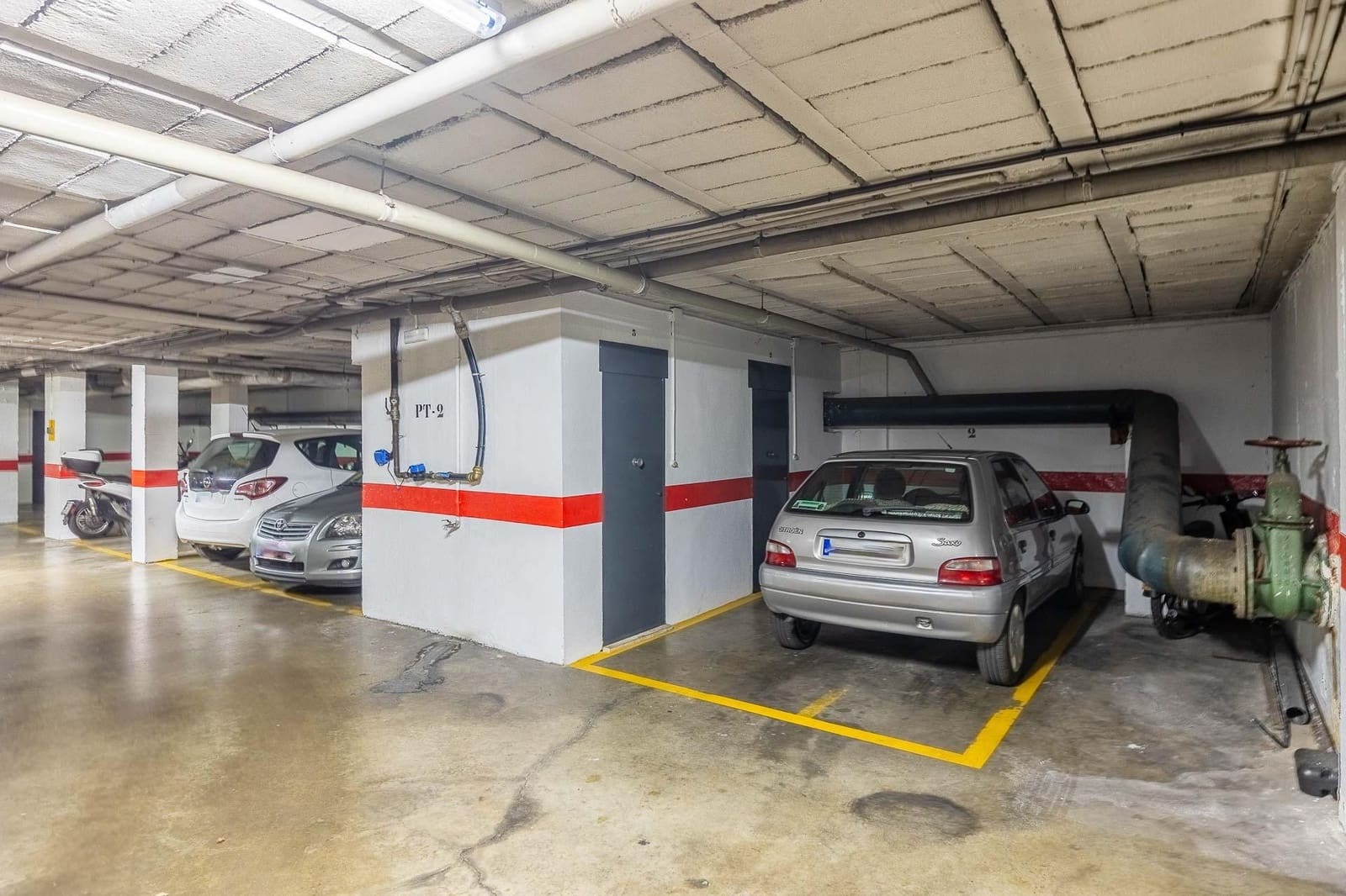 4 soveværelse Lejlighed til salg i Sevilla by med garage - € 485.000 (Ref: 9502590)