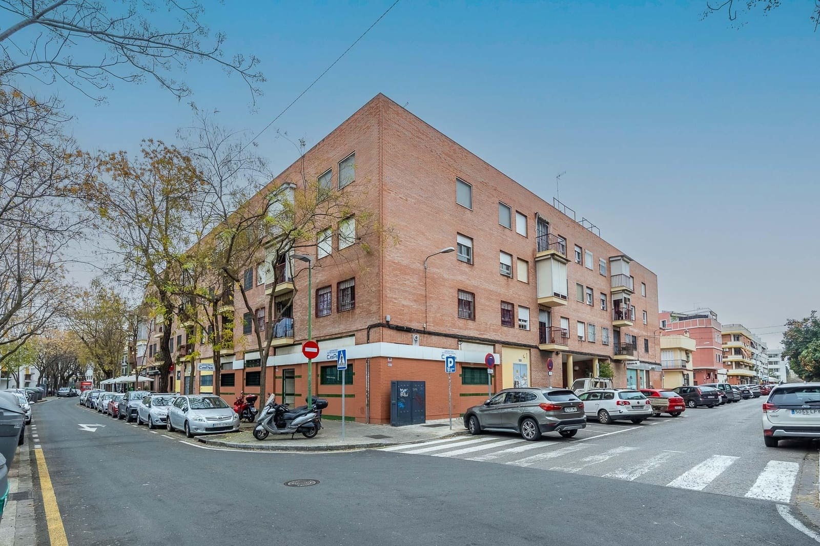 4 soveværelse Lejlighed til salg i Sevilla by med garage - € 485.000 (Ref: 9502590)