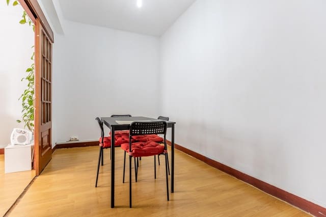 3 slaapkamer Flat te koop in A Coruña stad - € 195.000 (Ref: 9509193)