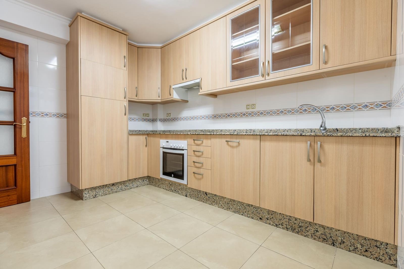 3 bedroom Flat for sale in A Coruna city - € 219,000 (Ref: 9509194)