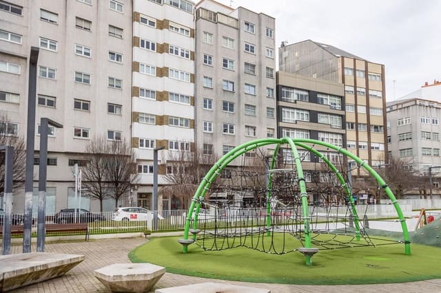 3 slaapkamer Flat te koop in A Coruña stad - € 219.000 (Ref: 9509194)