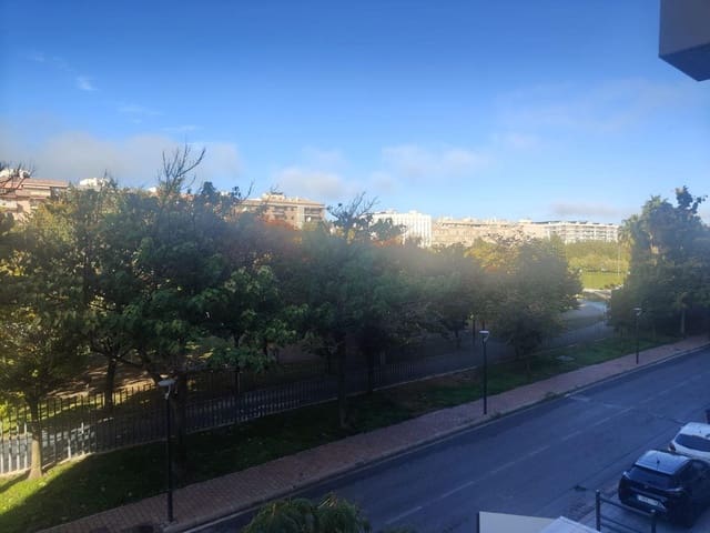 Piso de 3 habitaciones en Jaén ciudad en venta - 310.000 € (Ref: 9513578)