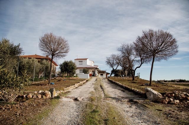 4 quarto Quinta/Casa Rural para venda em Don Benito com garagem - 100 000 € (Ref: 9524499)